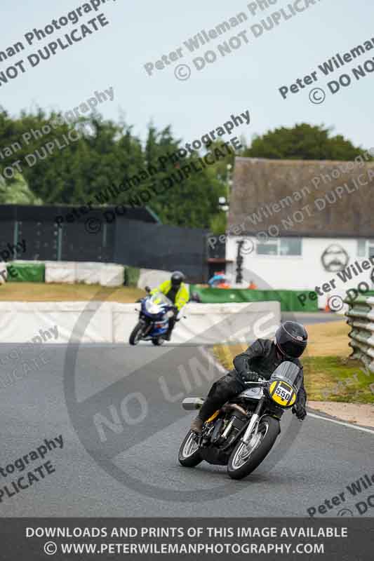 Vintage motorcycle club;eventdigitalimages;mallory park;mallory park trackday photographs;no limits trackdays;peter wileman photography;trackday digital images;trackday photos;vmcc festival 1000 bikes photographs
